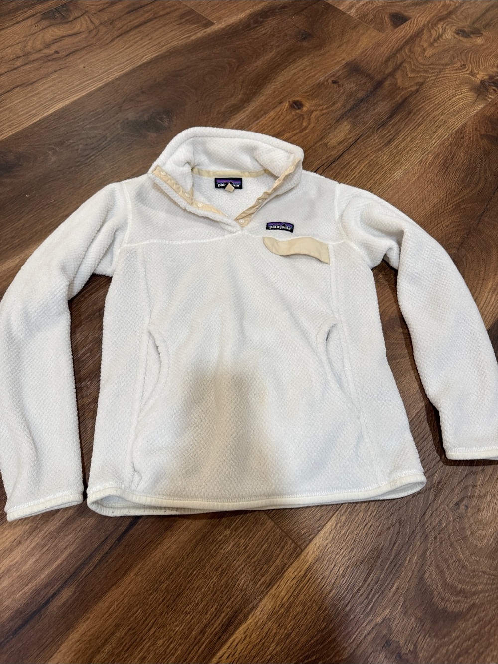 Patagonia Cream Women's Fleece Pullover with Snap Collar